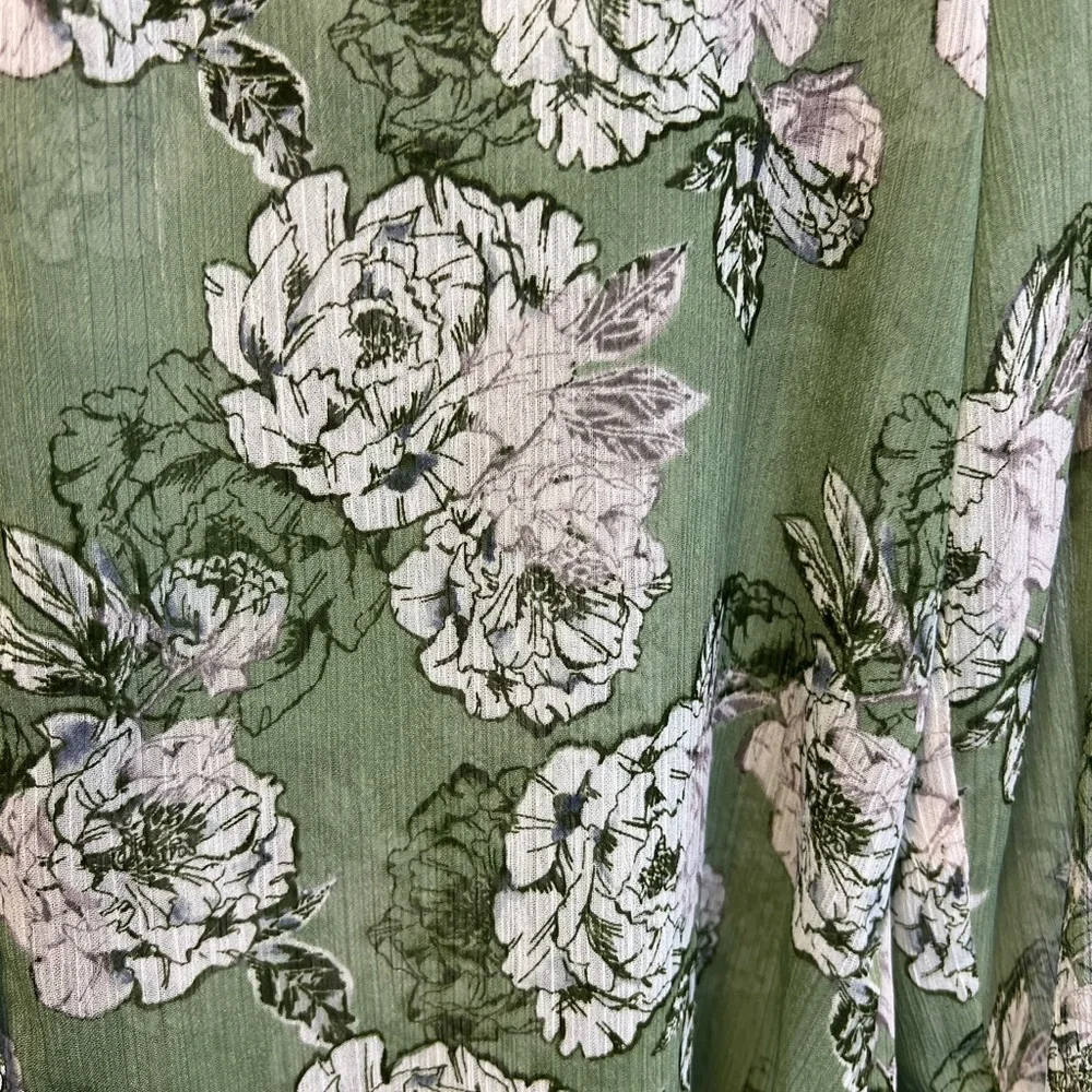 Kut from the Kloth Jasmine Sheer Floral Blouse Size Women’s Medium - Picture 3 of 9